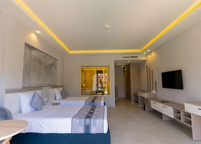 Aladdin BeachResort Hotel